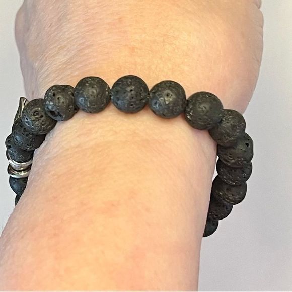 Black bead leaf elastic bracelet - Picture 2 of 7